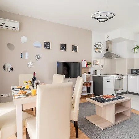 Two-bedrooms Cbd Bp Apartman Budapest