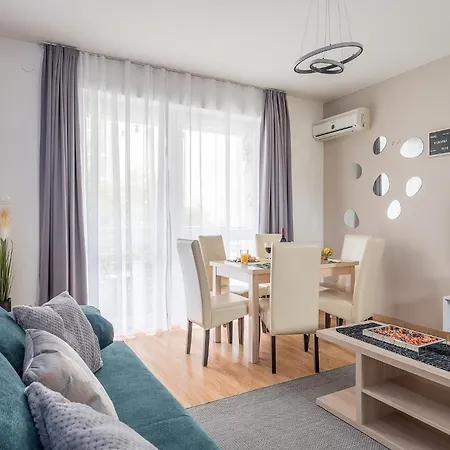 Two-bedrooms Cbd Bp Apartman *