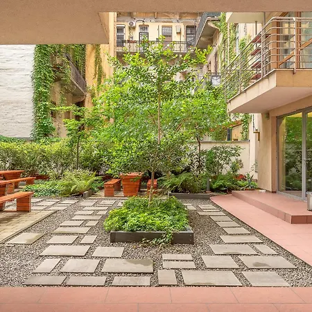 Two-bedrooms Cbd Bp Apartman *