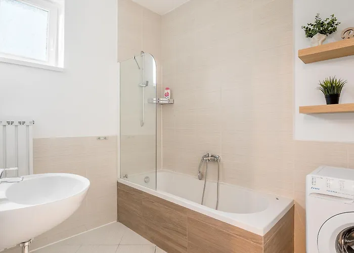 Two-bedrooms Cbd Bp * Будапешт