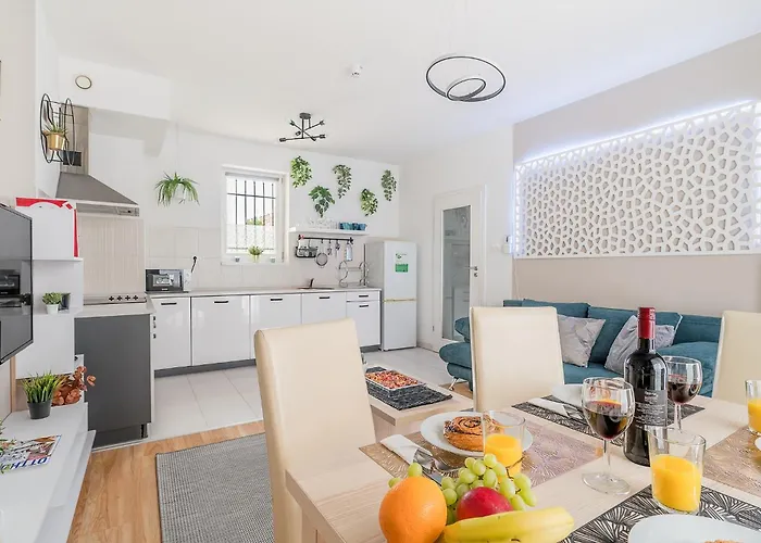 Апартаменты Two-bedrooms Cbd Bp *