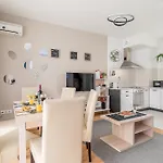 Two-bedrooms Cbd Bp Apartment Budapest