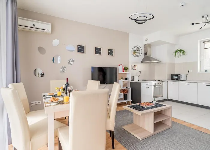 Two-bedrooms Cbd Bp Apartament Budapesta